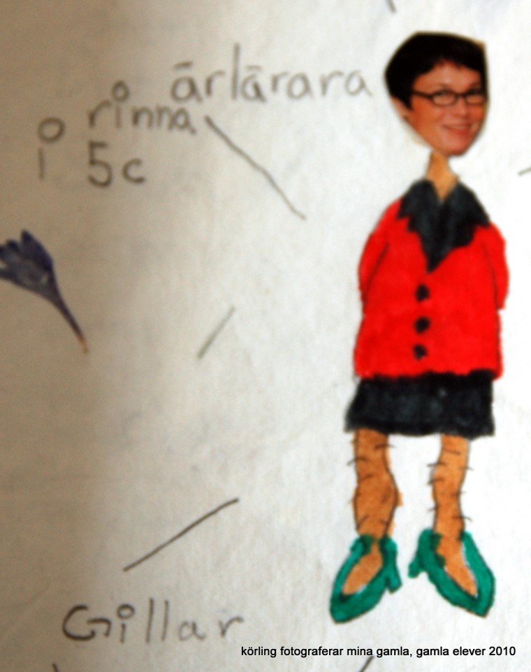 Elev ritar av mig i årskurs fem, för länge, länge sedan, jag gillar de håriga benen, körling fotograferar sina minnen, 2010